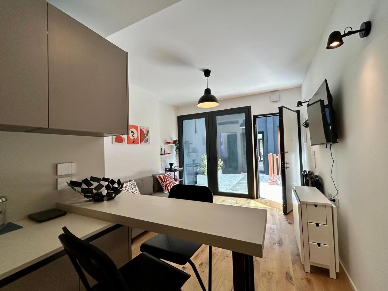 Kibilu Luxury Apt With Terrace, Isola District And Near Garibaldi Station Milan Exterior photo