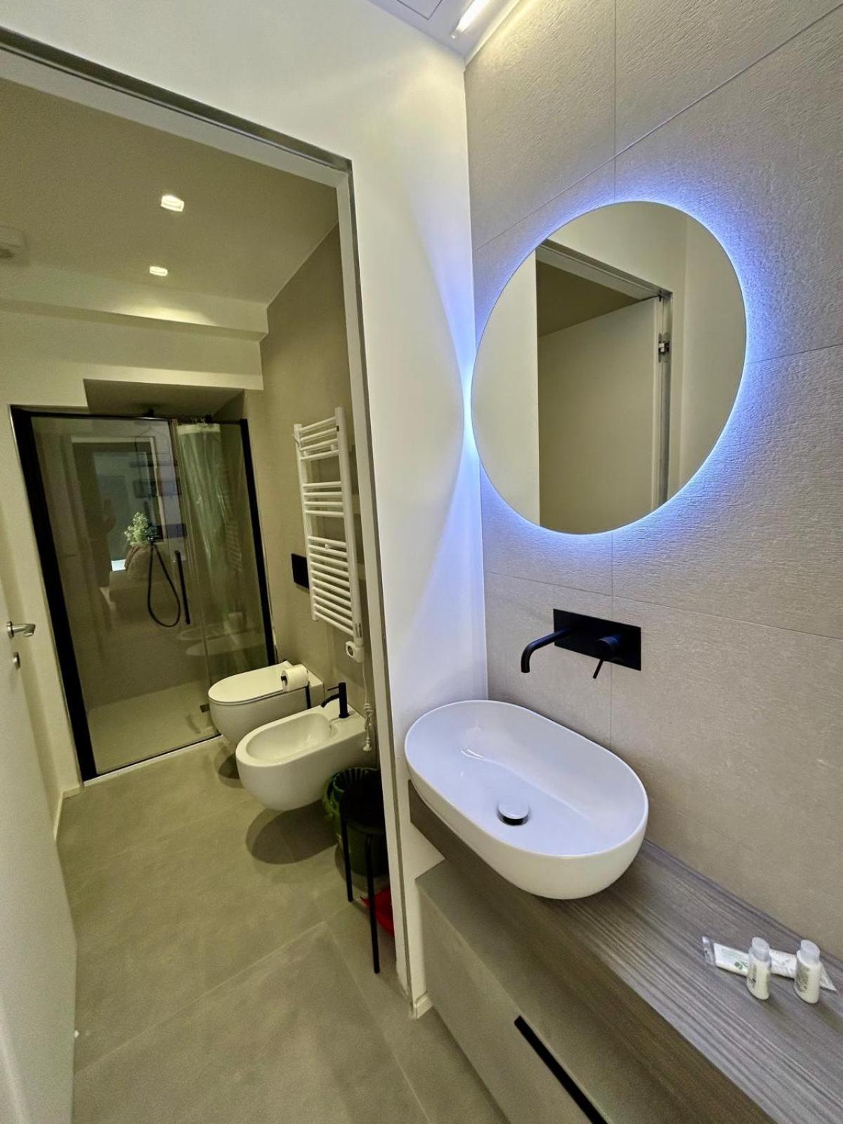 Kibilu Luxury Apt With Terrace, Isola District And Near Garibaldi Station Milan Exterior photo